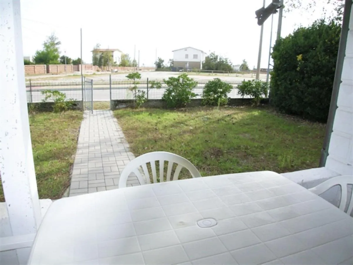 Belvilla By Oyo Modest Holiday Home Near Sea Rosolina Mare